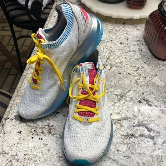 Brooks women sneakers - Picture 16 of 17